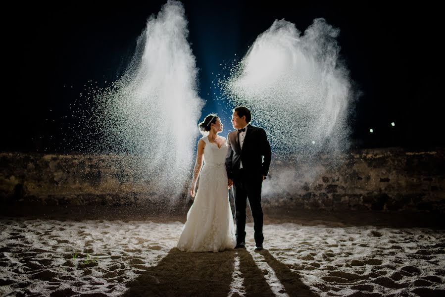 Fotógrafo de bodas Xavo Lara (rosstudio). Foto del 6 de junio 2016