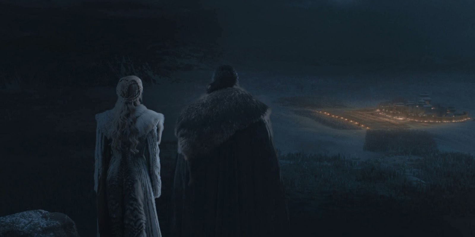 Daenerys Targaryen e Jon Snow assistem à Batalha de Winterfell em Game of Thrones