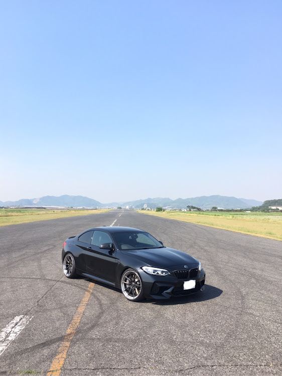 M2 クーペのm2・ゼロヨン・空港に関するカスタム事例の投稿画像3枚目