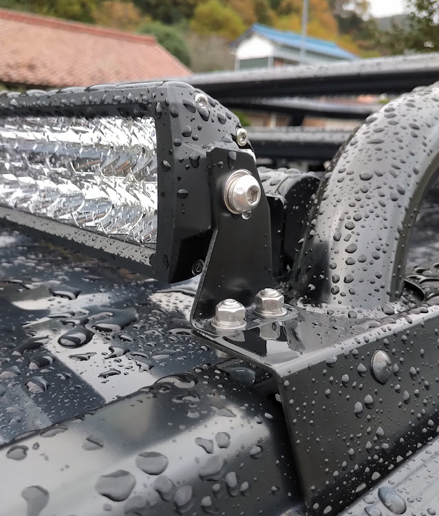 エクストレイルのルーフキャリア・ロードハウス・T31エクストレイルに関するカスタム事例の投稿画像2枚目
