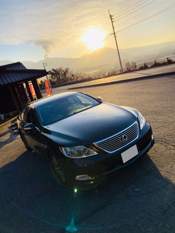LSのLexus・LS460・大分・闇の帝王に関するカスタム事例の投稿画像1枚目