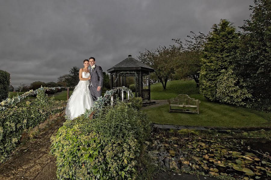 Fotografo di matrimoni Carl Dewhurst (dewhurst). Foto del 27 dicembre 2017