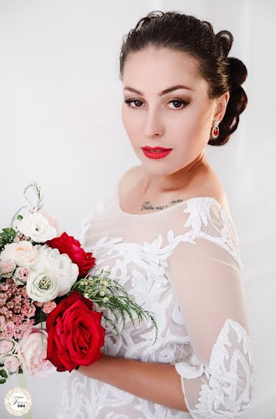 Fotógrafo de bodas Olga Trifonova (9876). Foto del 18 de julio 2018