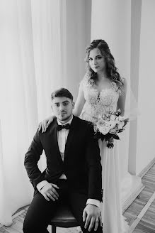 Fotografo di matrimoni Svetlana Voinova (lanashadow). Foto del 25 aprile 2020