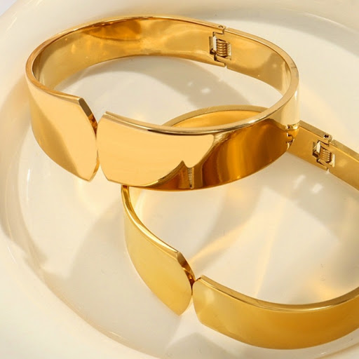Title 3, Mirror Asymmetric Titanium Steel Glossy Bracele...
