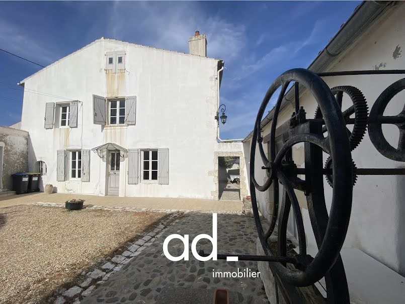 Vente maison 8 pièces 180 m² à La Rochelle (17000), 777 000 €