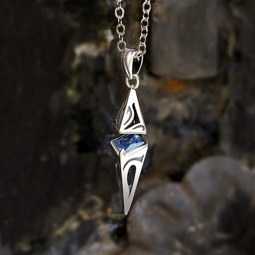 Title 4, Inlaid Zircon Diamond Pendant Vintage Necklace ...