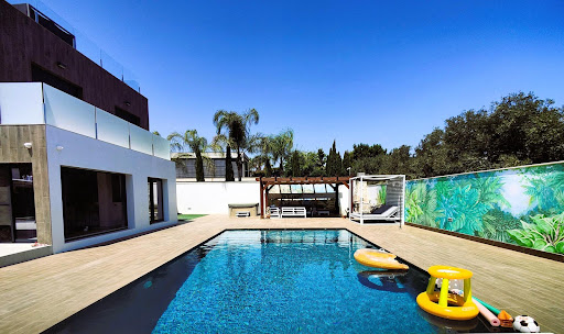 Villa avec piscine 1