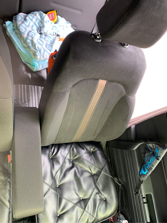 N-VANのNVANS・N-VANの助手席を快適化・N-VAN助手席交換・ボルトオン・純正流用に関するカスタム事例の投稿画像6枚目