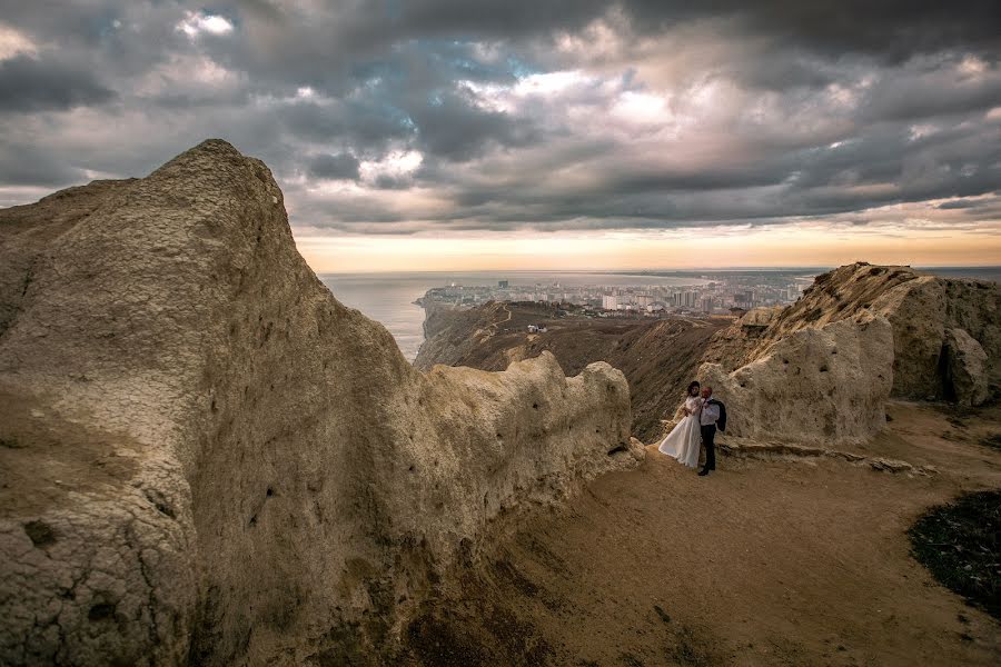 Jurufoto perkahwinan Ekaterina Vecherskaya (katrinvecher). Foto pada 16 Januari 2019