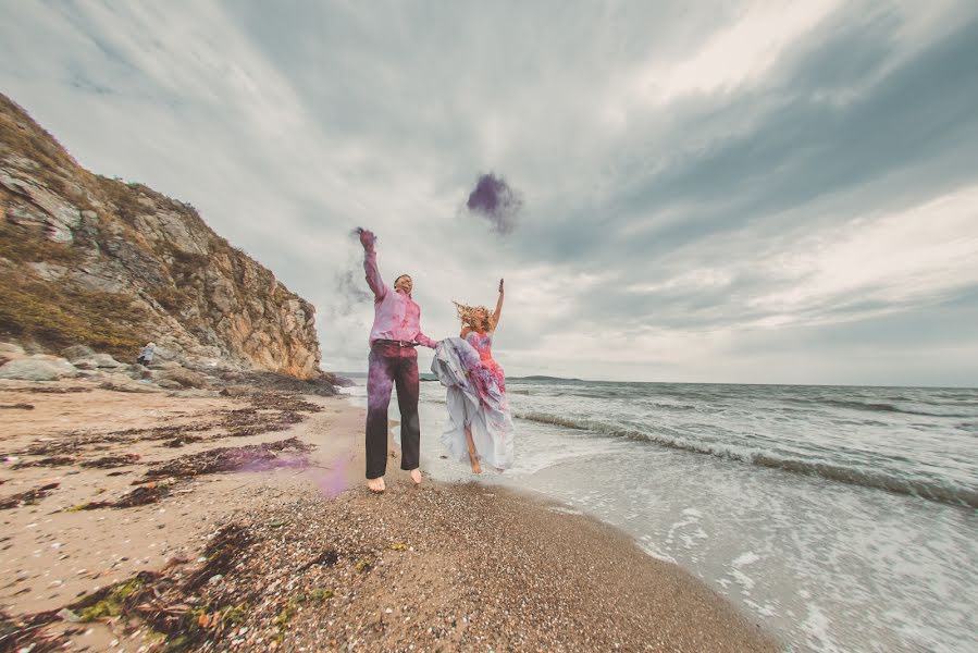 Fotógrafo de casamento Darya Yarmishko (kavaishka). Foto de 23 de novembro 2017