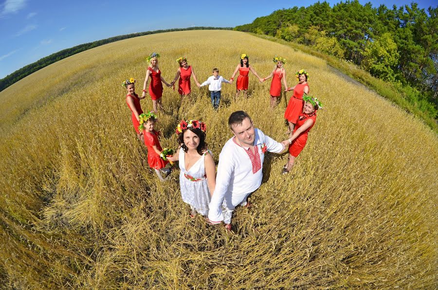 Fotógrafo de casamento Natalya Sokolova (tusya). Foto de 14 de abril 2015