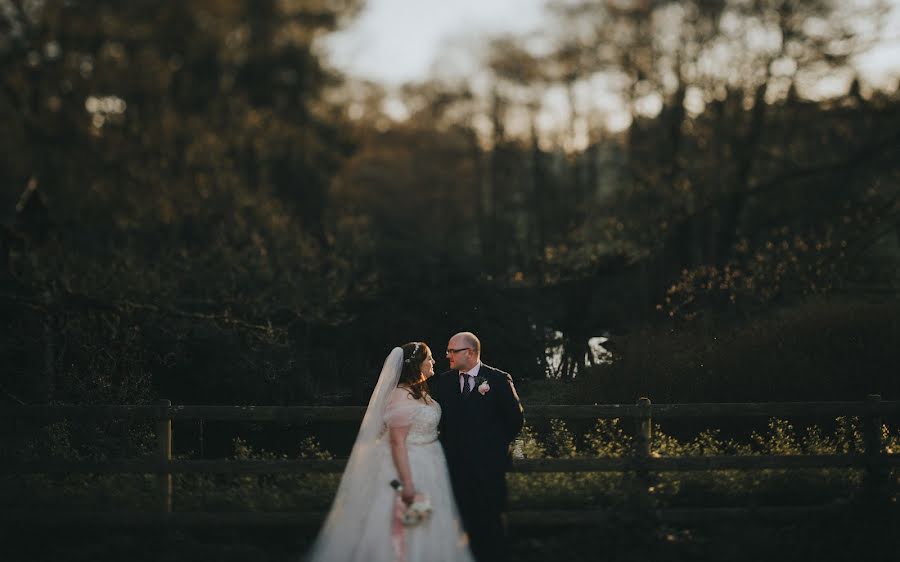 Fotógrafo de bodas James Revitt (flawlessphoto). Foto del 2 de julio 2019