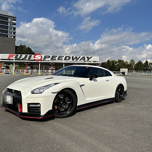 NISSAN GT-R R35