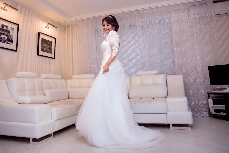 Wedding photographer Ekaterina Sharnina (sharnina). Photo of 3 April 2020