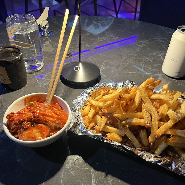 Kimchi fries