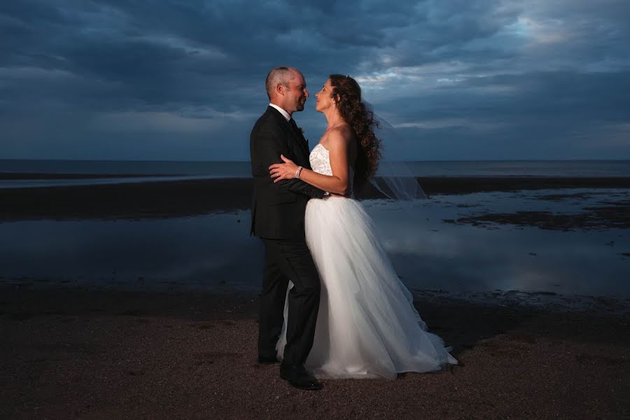 Photographe de mariage Luke Adams (beachglass). Photo du 14 septembre 2023