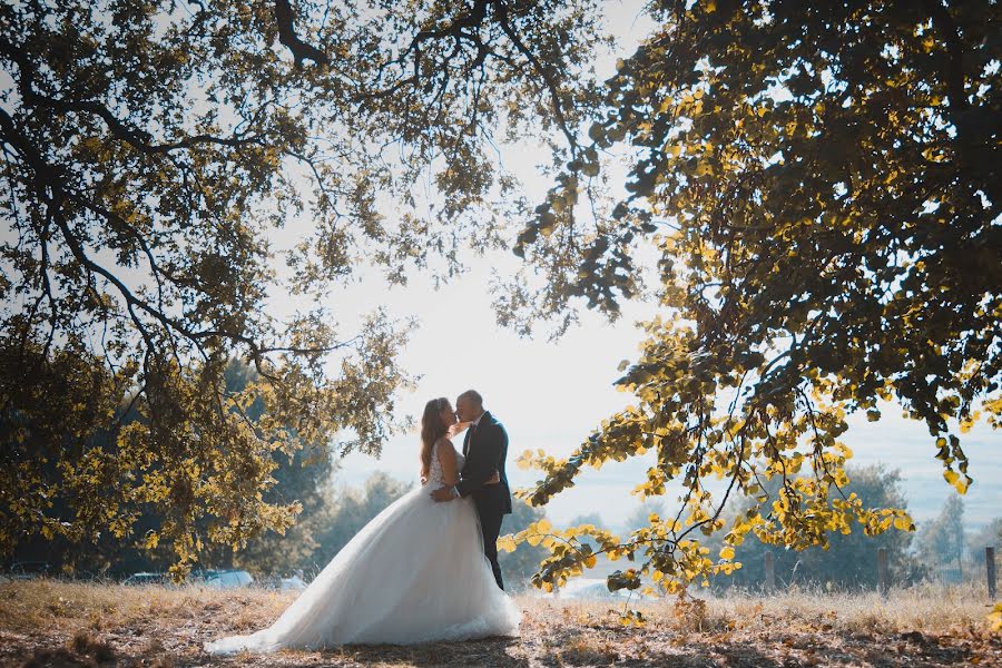 Wedding photographer Rigli Lutaj (riglilutaj). Photo of 13 September 2019