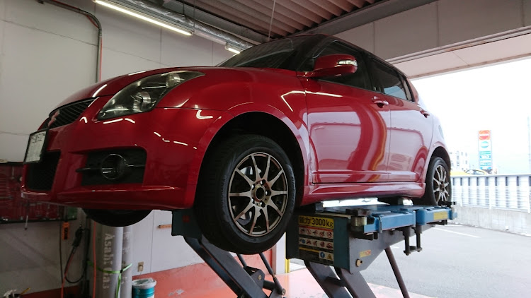 スイフトスポーツのDIY・外してないのはリアバンパーくらいに関するカスタム事例の投稿画像1枚目