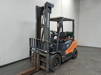 Picture of a DOOSAN G30E-5