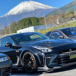 NISSAN GT-R