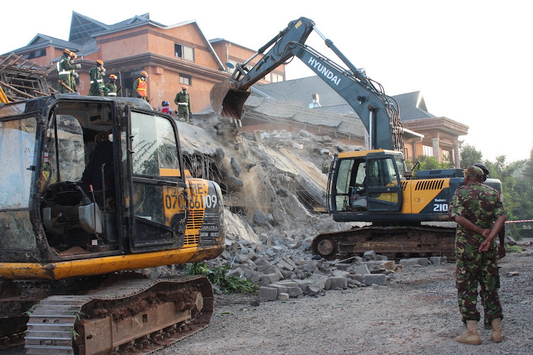 Rescue operations at SunStar hotel in Murang'a.