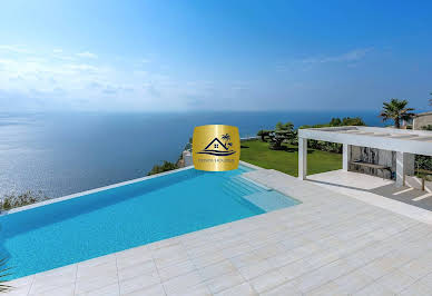 Villa avec piscine et terrasse 15