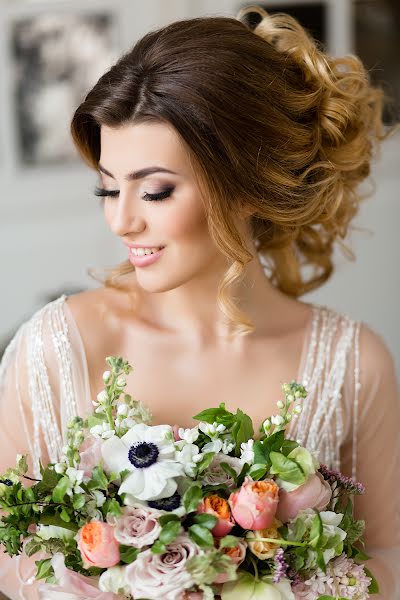 Wedding photographer Dasha Subbota (dashasubbota). Photo of 26 February 2016