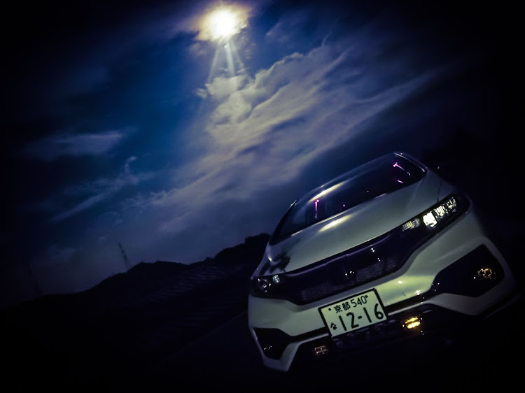 フィットの夜景と愛車・月に関するカスタム事例の投稿画像1枚目