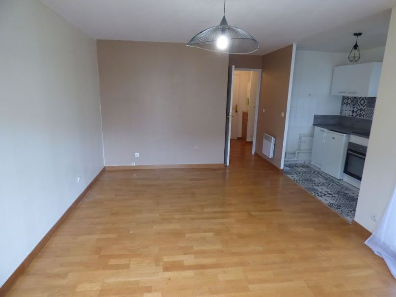 Location  appartement 2 pièces 41 m² à Rosny-sous-Bois (93110), 920 €