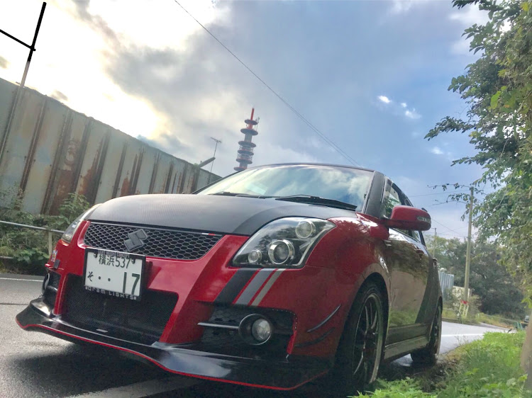 スイフトスポーツの洗車後の雨はイヤだよ~(-_-)・T.S FACTORYに関するカスタム事例の投稿画像1枚目