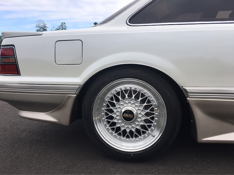 ソアラのホイール交換・車高調整・最近寒いに関するカスタム事例の投稿画像4枚目