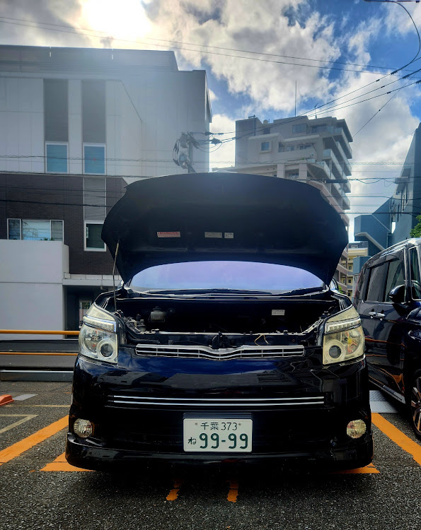 ヴォクシーのCUSTOM雅FAMILY・bireigarage・ADVANカラー・通勤シャコタカましーん・ヘッドライト磨きに関するカスタム事例の投稿画像5枚目