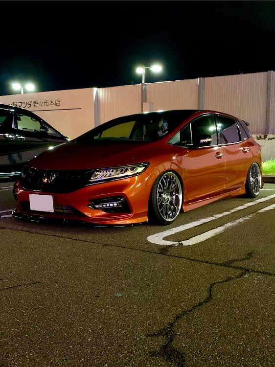 ジェイドのJADE RS・workwheels・ホイールチェンジに関するカスタム事例の投稿画像1枚目