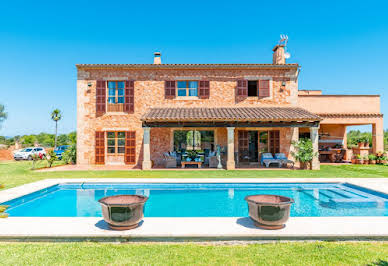 Villa with pool and terrace 15