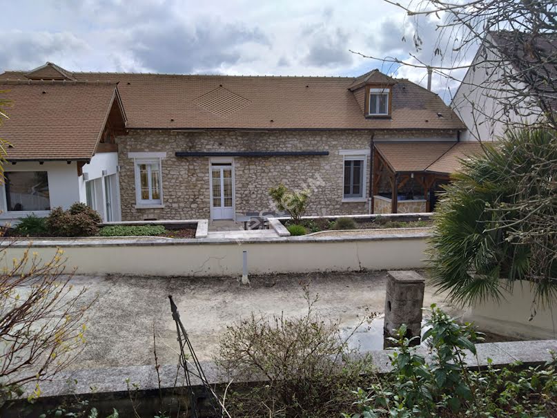 Vente maison 5 pièces 236 m² à Magny-en-Vexin (95420), 650 000 €