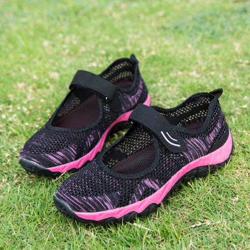 Title 9, Flat bottom hollow low-top shoes for middle-age...