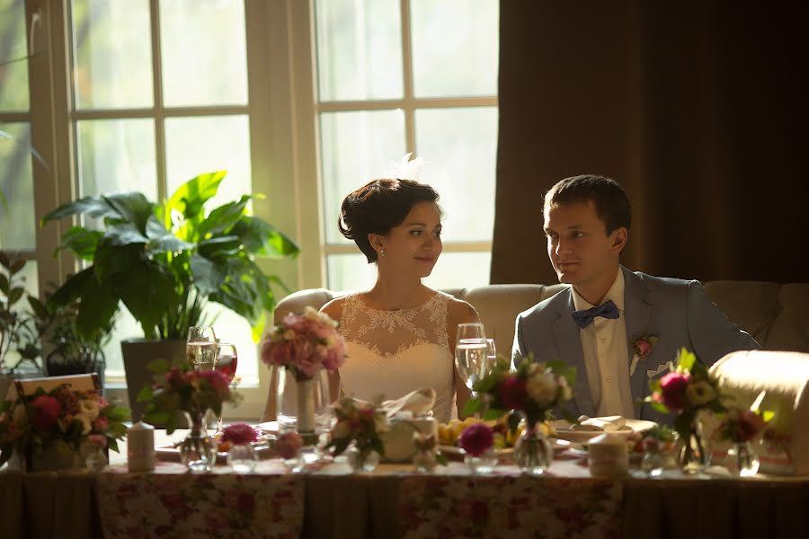 Fotógrafo de bodas Lena Astafeva (tigrdi). Foto del 9 de octubre 2014