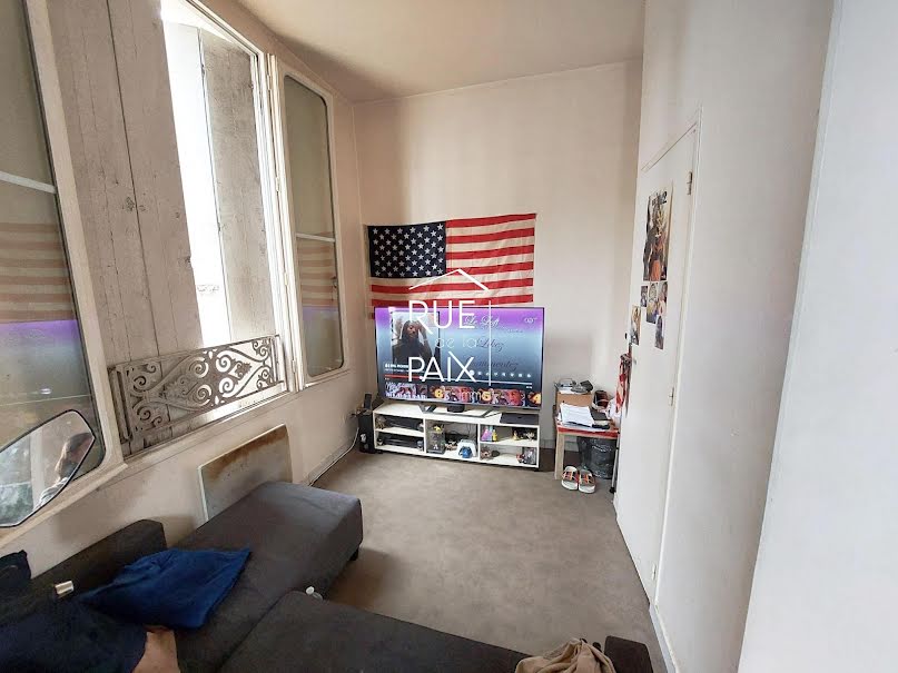 Location  appartement 1 pièce 19 m² à Niort (79000), 335 €