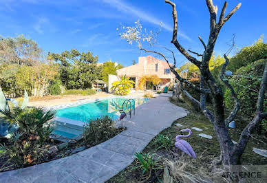 Maison avec piscine et terrasse 14