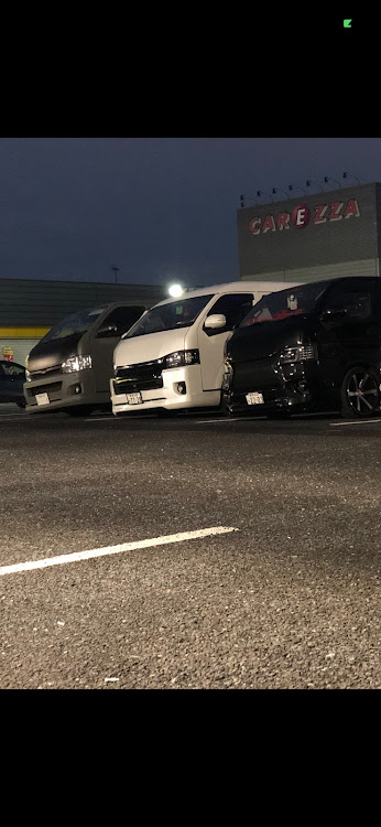 ハイエースバンの新年のご挨拶・ぴょん代表と愉快な仲間達・斜めアングルに関するカスタム事例の投稿画像2枚目