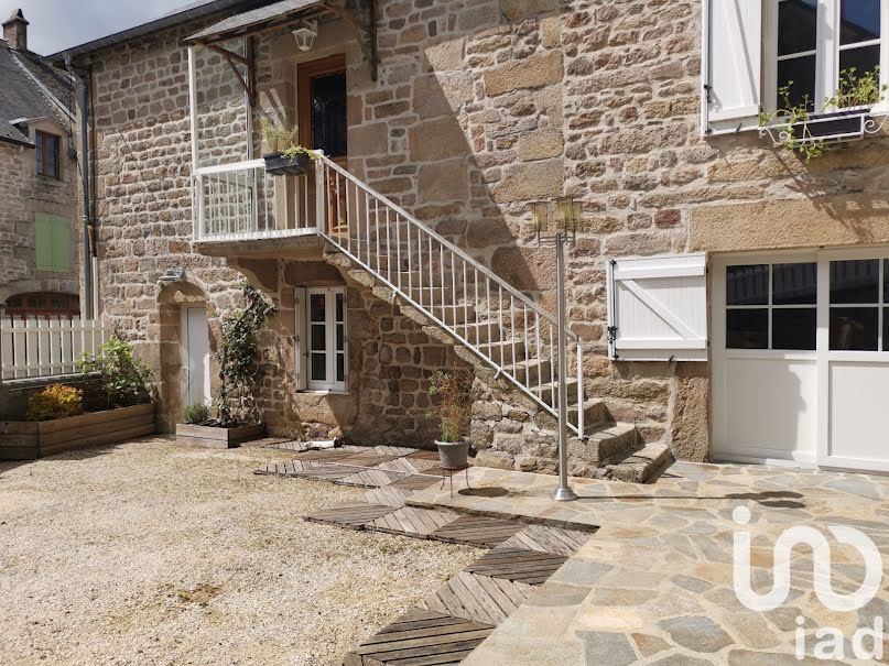 Vente maison 4 pièces 140 m² à Peyrelevade (19290), 178 000 €