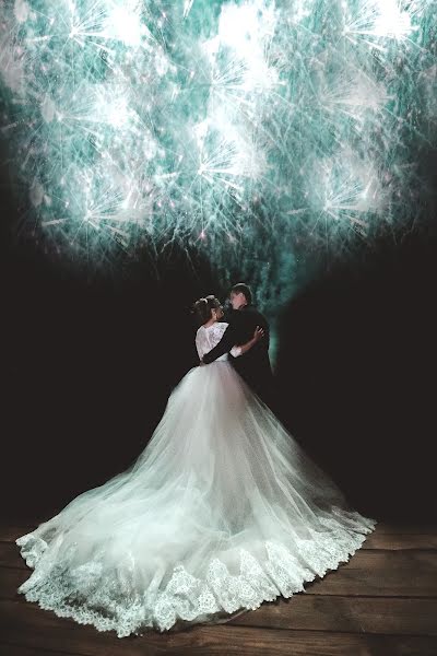 Fotógrafo de bodas Aleksandra Topekha (alexandrastudio). Foto del 3 de enero 2019