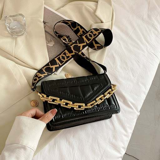 Title 7, Popular Check Indentation Chain One Shoulder Cr...
