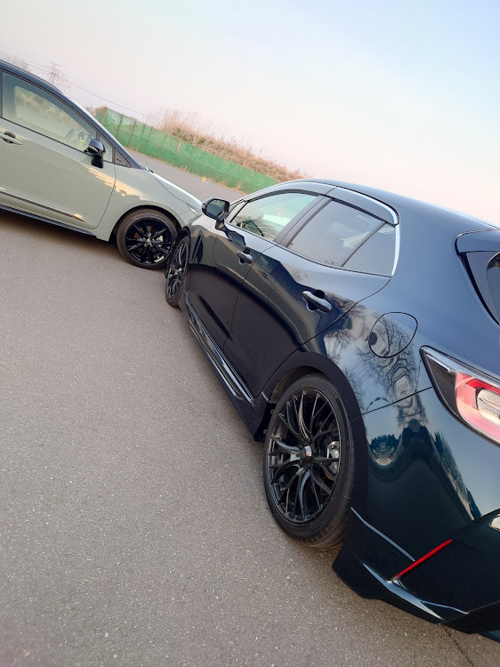 カローラスポーツのいつもイイネ&コメントありがとうございます🙇‍♂️・地震は大丈夫ですか？・独占に関するカスタム事例の投稿画像2枚目