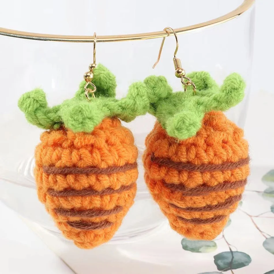 Brincos de botão doces e fofos feitos à mão para mulheres. Adicione um toque adorável ao seu estilo com estes acessórios charmosos.