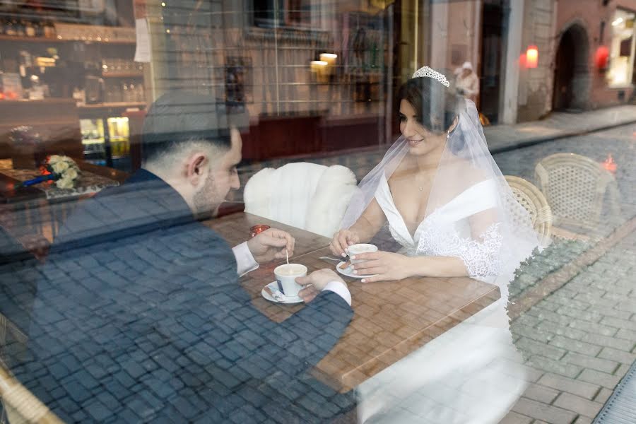 Wedding photographer Vasiliy Lazurin (lazurinphoto). Photo of 19 February 2020