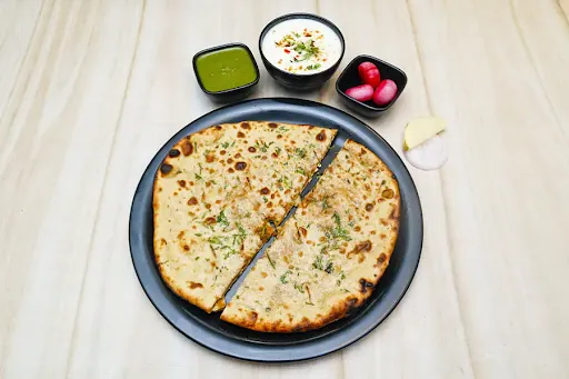 Aloo Pyaaz Ka Paratha With Raita