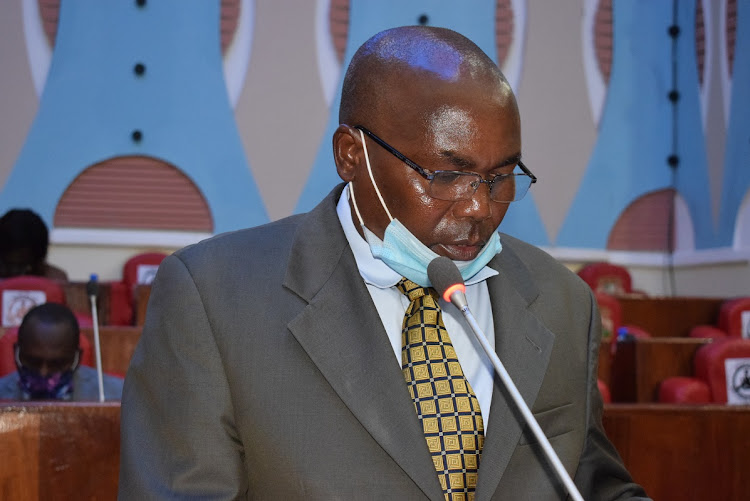 Chairman of the Kitui assembly committee on environment and mineral investment Jacob Kavolonza speaking at the Kitui county assembly.