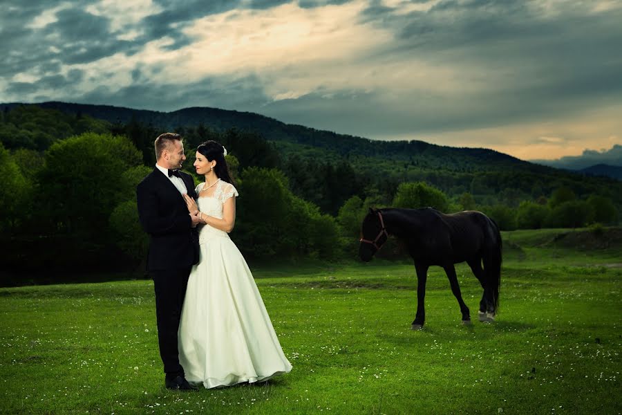 Wedding photographer Husovschi Razvan (razvan). Photo of 24 June 2014